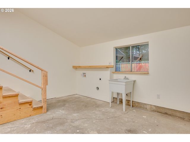 1139 Nw YAMHILL St, Mc Minnville, OR 97128
