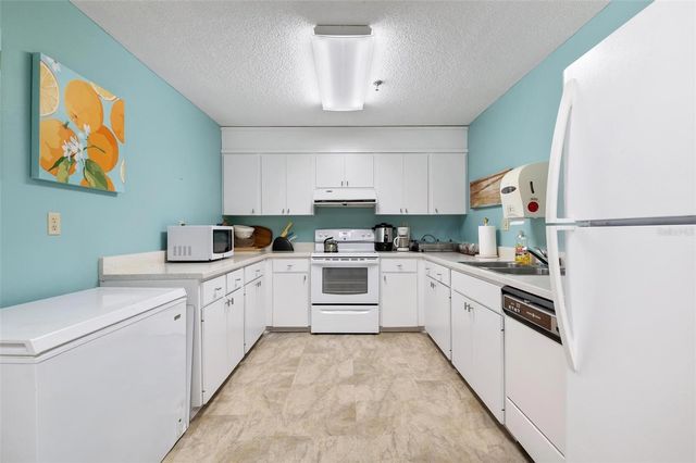 3320 TALLYWOOD COURT 7091, Sarasota, FL 34237
