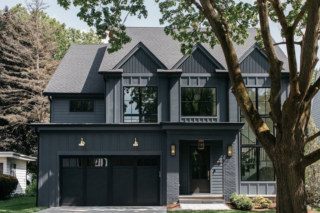 905 N Webster Street, Naperville, IL 60563