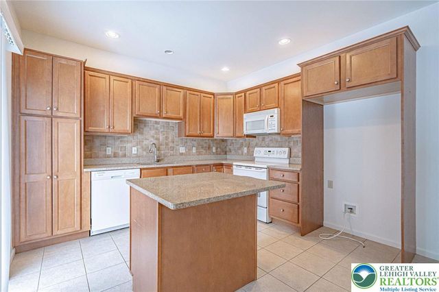 7707 Racite Road, Macungie, PA 18062