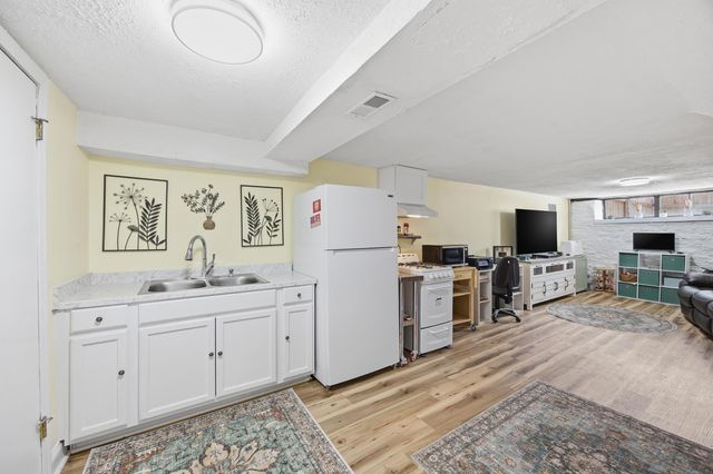 861 Georgetown Street, Lexington, KY 40508