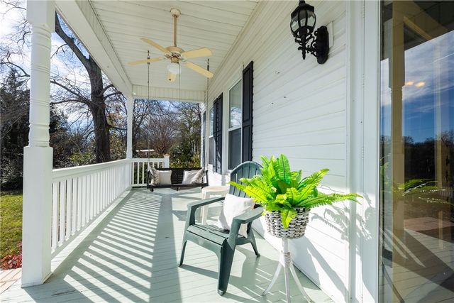 711 NE Main Street, Easley, SC 29640