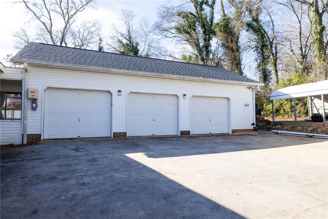 711 NE Main Street, Easley, SC 29640