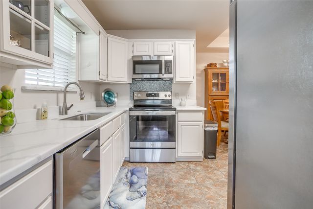 709 Berkley Drive, Cleburne, TX 76033