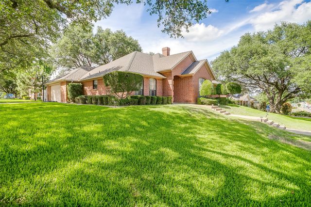 709 Berkley Drive, Cleburne, TX 76033