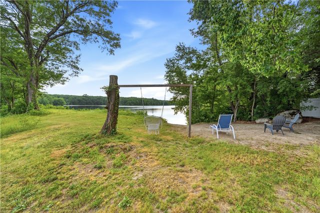 12 Woodlake Drive, Johnston, RI 02919