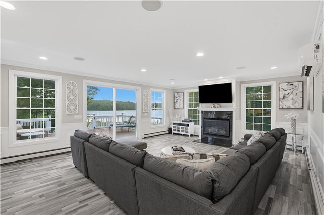 12 Woodlake Drive, Johnston, RI 02919