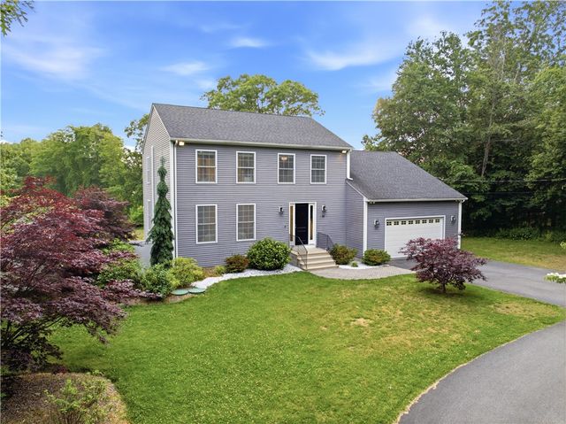 12 Woodlake Drive, Johnston, RI 02919