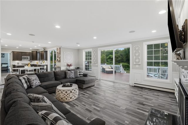 12 Woodlake Drive, Johnston, RI 02919