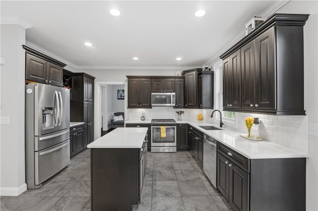 12 Woodlake Drive, Johnston, RI 02919