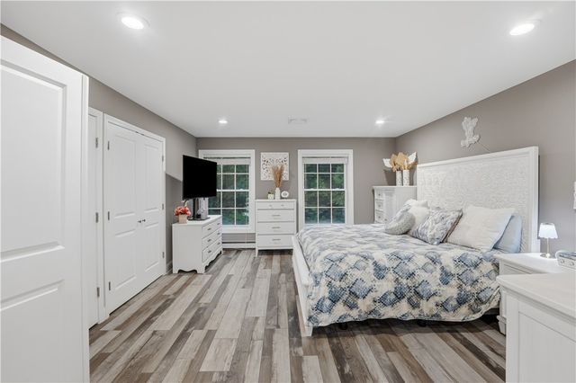 12 Woodlake Drive, Johnston, RI 02919