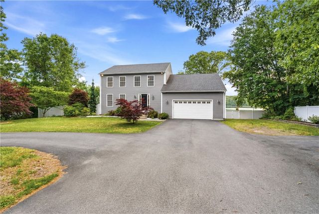 12 Woodlake Drive, Johnston, RI 02919