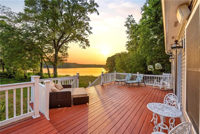12 Woodlake Drive, Johnston, RI 02919