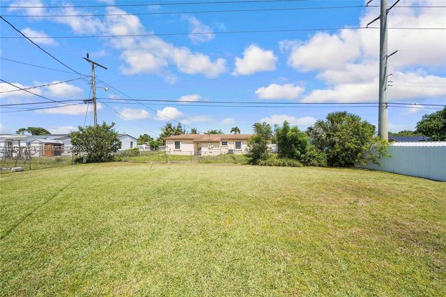 15815 NW 19th Ave, Miami Gardens, FL 33054