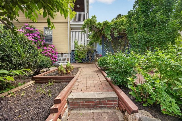 190-192 Kendrick Ave, Quincy, MA 02169