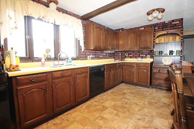 15 Lewis Lane, Saugus, MA 01906