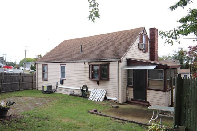 15 Lewis Lane, Saugus, MA 01906