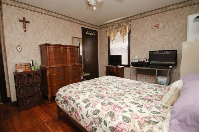 15 Lewis Lane, Saugus, MA 01906