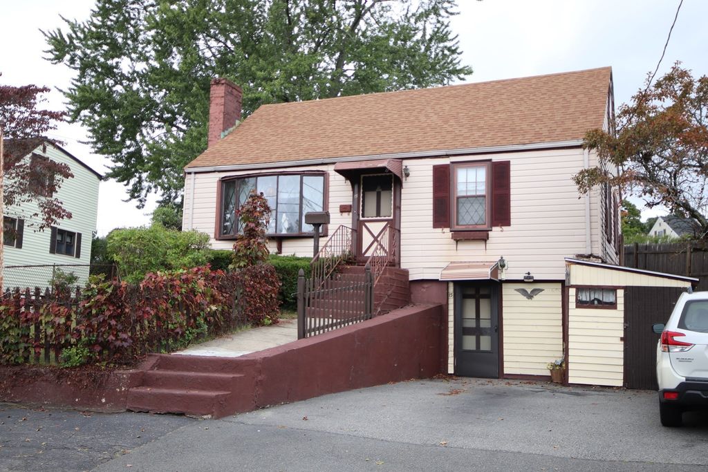 15 Lewis Lane, Saugus, MA 01906
