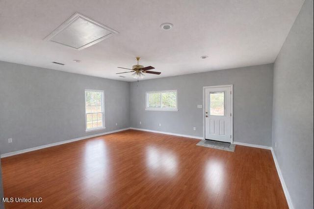 21120 Road 311, Kiln, MS 39556