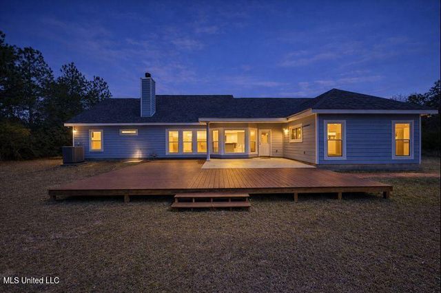 21120 Road 311, Kiln, MS 39556