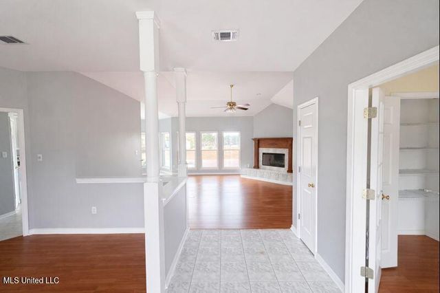 21120 Road 311, Kiln, MS 39556