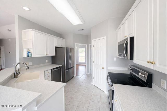 21120 Road 311, Kiln, MS 39556