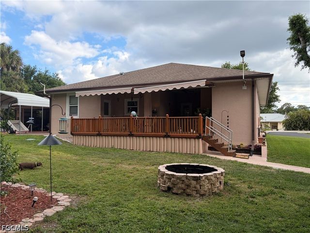 92 Evergreen RD, North Fort Myers, FL 33903