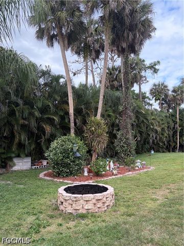 92 Evergreen RD, North Fort Myers, FL 33903