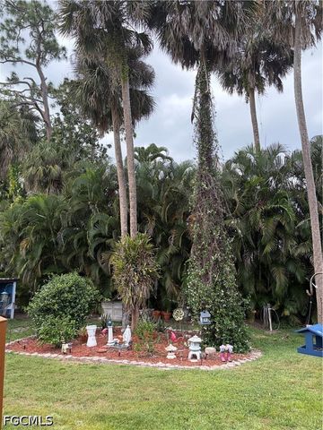 92 Evergreen RD, North Fort Myers, FL 33903