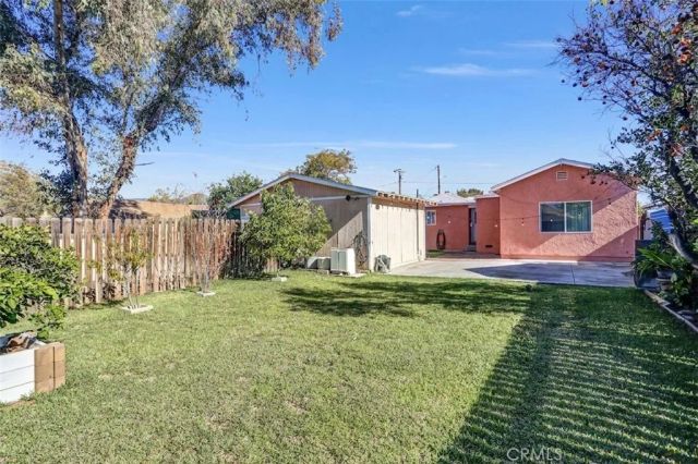 7848 Elm Street, Highland, CA 92410