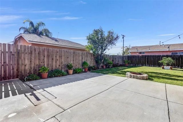 7848 Elm Street, Highland, CA 92410
