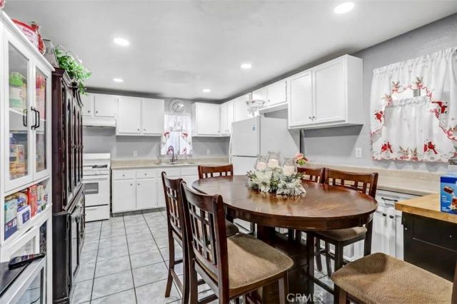 7848 Elm Street, Highland, CA 92410