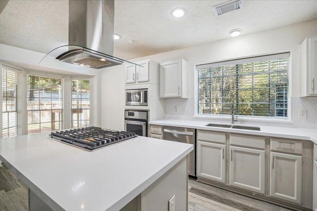 143 W Village Knoll Circle, Spring, TX 77381