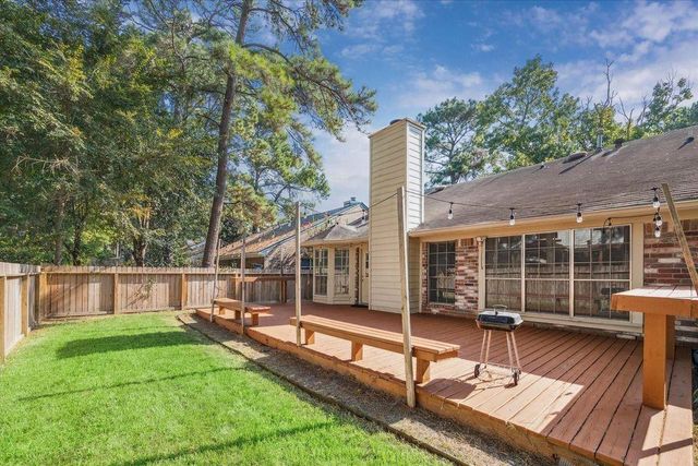 143 W Village Knoll Circle, Spring, TX 77381