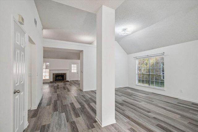 143 W Village Knoll Circle, Spring, TX 77381