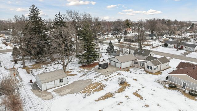 1421 Hobart Street, Grinnell, IA 50112