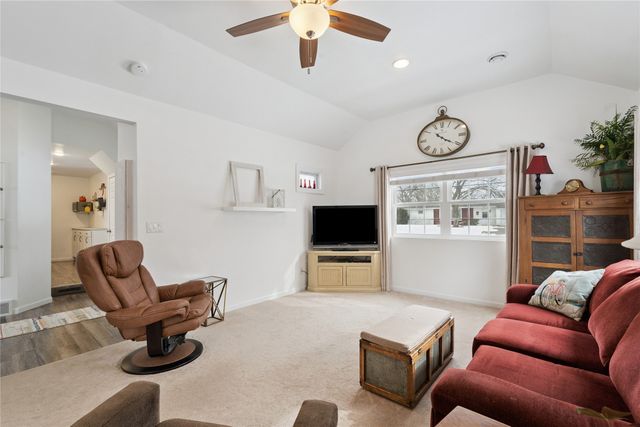 1421 Hobart Street, Grinnell, IA 50112