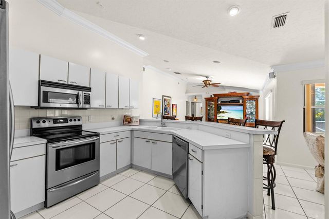 15495 Rolling Meadows Circle, Wellington, FL 33414