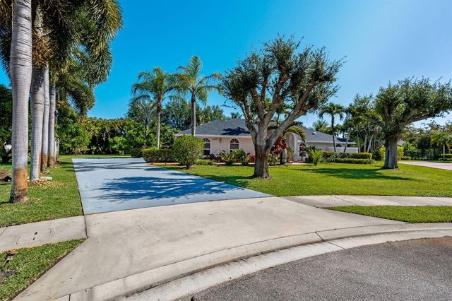 15495 Rolling Meadows Circle, Wellington, FL 33414