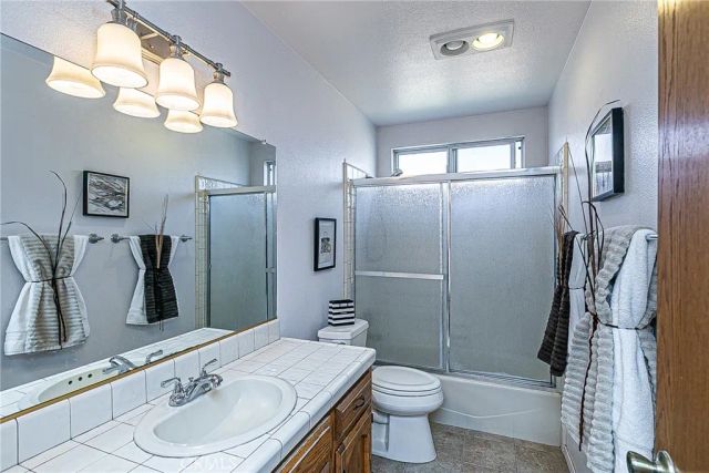 935 Rainbow, Santa Maria, CA 93455
