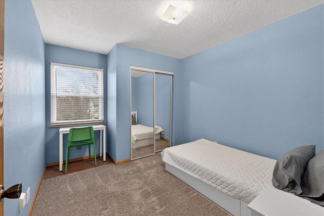 5209 NW Pennington Lane, Blue Springs, MO 64015