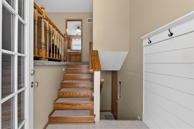 5209 NW Pennington Lane, Blue Springs, MO 64015