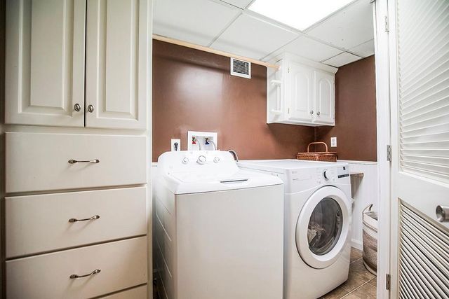 5209 NW Pennington Lane, Blue Springs, MO 64015