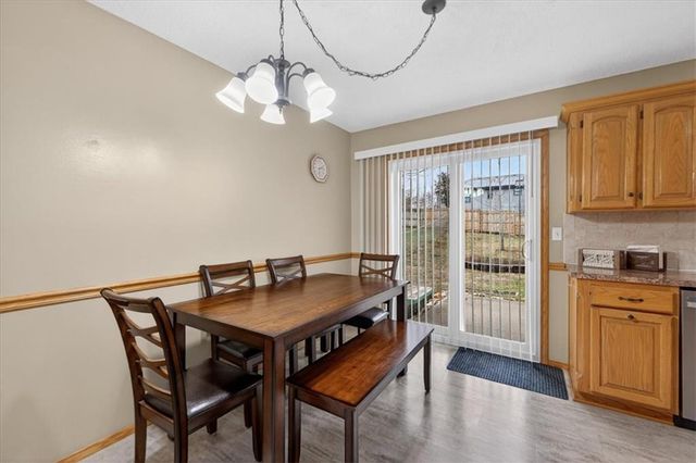 5209 NW Pennington Lane, Blue Springs, MO 64015