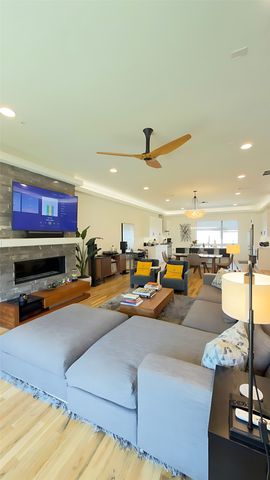 13001 Hutton Drive 12, Farmers Branch, TX 75234