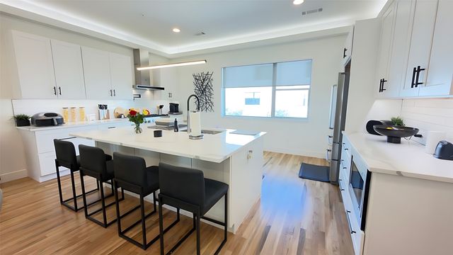 13001 Hutton Drive 12, Farmers Branch, TX 75234