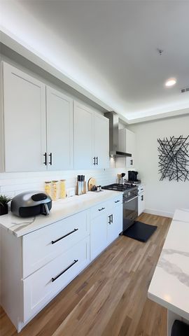 13001 Hutton Drive 12, Farmers Branch, TX 75234