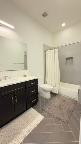 13001 Hutton Drive 12, Farmers Branch, TX 75234
