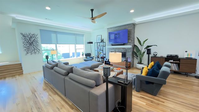 13001 Hutton Drive 12, Farmers Branch, TX 75234